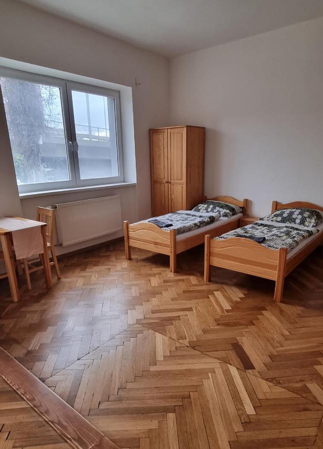 Appartement Ubytovanie Topoľčany Extérieur photo