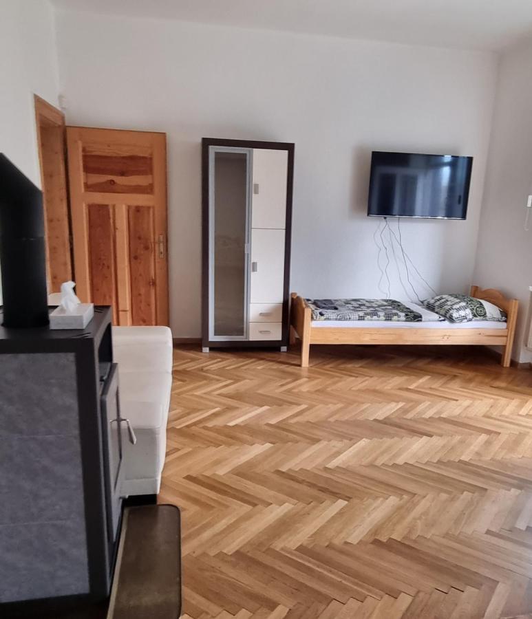 Appartement Ubytovanie Topoľčany Extérieur photo